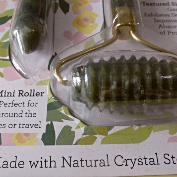 Jade Beauty Roller Set Natural Crystal Stones - Picture 3 of 5